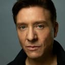 Shawn Doyle als Royal McCullough