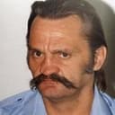 Dan Sumikowski als 