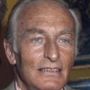 Anton Diffring als Dr. Georges Bonner