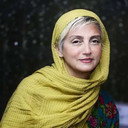 Roya Javidnia als Venus