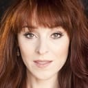 Ruth Connell als Chip Shoppe Owner / Car Driver (voice)