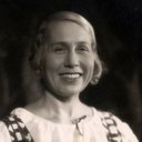 Renée Stobrawa als Die Frau