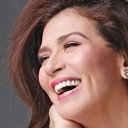 Zsa Zsa Padilla als Laura Reyes-Alejandro