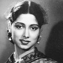 Kajal Gupta als Young Woman