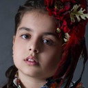 Tarannom Kermanian als Adolescence Arghavan