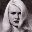 Susanne Loret als Jeanette Moreneau