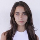 Renee Herbert als Set PA