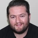 Ömer Başdoğan als Bertan