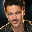 Ryan Paevey als Donovan Darcy