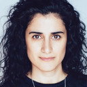 Özlem Sağlanmak als Narciza Aydin