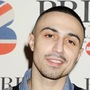 Adam Deacon als Mustafa