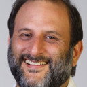 Aaron Zebede als Dr. Gallego