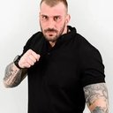 Emil Kamenov als Huge Man