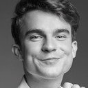 Karel Kovář als Anthony Marston (voice)