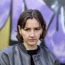 Angélique Flaugère als Robot T-O