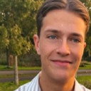 Rick van Gastel als Dutch soccer player