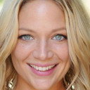 Chloe Bale als Karen