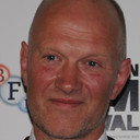 Jonathan Asser als Officer Edwards