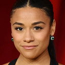 Ariana DeBose als Ensemble
