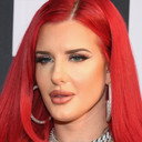 Justina Valentine als Nightclub Dancer