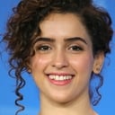 Sanya Malhotra als Shruti Choksi