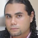Mark Medeiros als Kamu