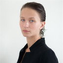 Delphine Chuillot als Young Bower's Mother