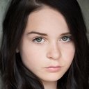 Imogen Tear als Hattie