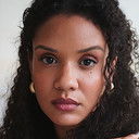 Heslaine Vieira als Diana