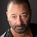 Artine Tony Browne als Detective Martinez
