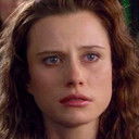 Olivia Horton als Sarai