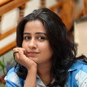 Suphy Maria als WCPO (Woman Civil Police Officer)
