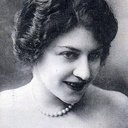 Yvonne de Bray als Victoire