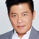 Sam Kuo-Cheng Tseng als Boss