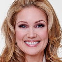 Jessica Almenäs als Self - Host