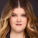 Ryann Redmond als Becka