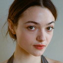 Lily McInerny als Cécile