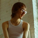 Isaiah Hale als Gallery Goer