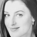 Emilee Barber als Mary, the Sister of Martha