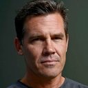 Josh Brolin als Tom