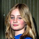 Saar Rogiers als Valerie