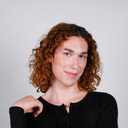 Spencer Dorsey als Interpreter