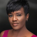 Tonia Jackson als Mrs. Dianne Hutchinson