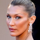 Bella Hadid als Self