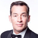 David Cotter als Dr. Henderson