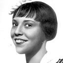 Alexa von Porembsky als Veilchenverkäuferin