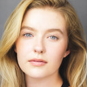 Kennedy McMann als Nancy Drew