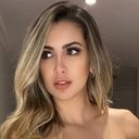 Nanis Ochoa als La Mona