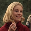 Elizabeth McCarthy als Giggling Secretary