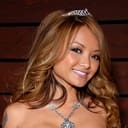 Tila Tequila als Hooters Girl